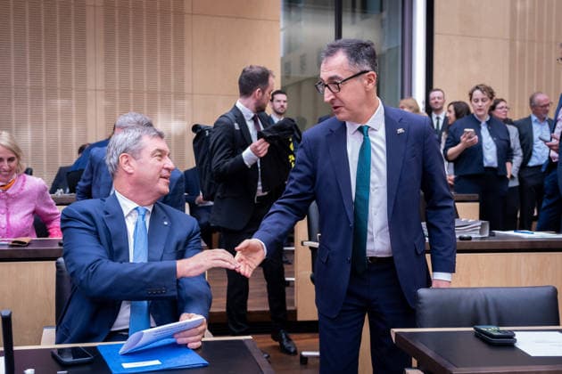 Sitzung, Bundesrat, Berlin Sitzung, Bundesrat, Berlin, Ministerpräsident, Cem Özdemir, Markus Söder Berlin Berlin GER *** Session, Bundesrat, Berlin Session, Bundesrat, Berlin, Minister-President, Cem Özdemir, Markus Söder Berlin Berlin GER