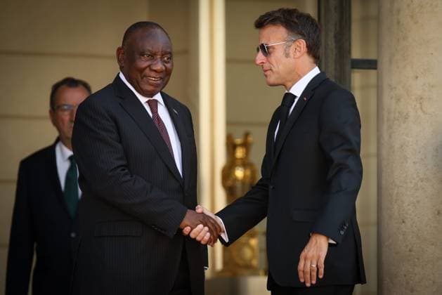 THE PRESIDENT OF THE REPUBLIC OF SOUTH AFRICA AT THE ÉLYSÉE Thomas Padilla MAXPPP Paris FRANCE July 10, 2026 THE PRESIDENT OF THE REPUBLIC, EMMANUEL MACRON WELCOMES THE PRESIDENT OF THE REPUBLIC OF SOUTH AFRICA, CYRIL RAMAPHOSA, AT THE ÉLYSÉE PALACE French President Emmanuel Macron receives his South African counterpart Cyril Ramaphosa at the Élysée Palace in Paris on July 10, 2026 Paris, FRANCE  Copyright: xMAXPPPxThomasxPadillax TPA260710021 TPA260710021