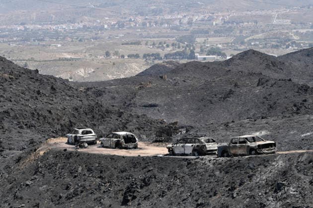 Fire in Los Gallardos, Almería: Several vehicles destroyed in the wildfire, July 10, 2026, in Los Gallardos, Almería, Andalusia, Spain. The wildfire that broke out this Thursday, July 9, in the Almería town of Los Gallardos has left eleven dead and eight injured, four of them seriously, according to the latest update, which notes that efforts are ongoing to determine whether there may be more victims, as 19 people are currently missing. Additionally, some 200 personnel from the Military Emergency Unit (UME) have been deployed around the wildfire, which is spreading rapidly. JULY 10, 2026 Javi Carrión 10 07 2026 Los Gallardos, Almería, Andaluci Los Gallardos, Almería, Andaluci Spain  Copyright: xJavixCarrionx 7657987