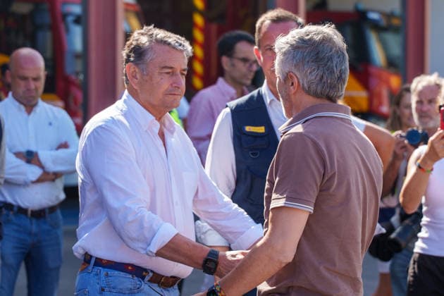 Wildfire in Los Gallardos, Almería: Interior Minister Fernando Grande Marlaska, along with the Regional Minister of the Presidency, Health, and Emergencies, Antonio Sanz, visits the Forward Command Post for the Los Gallardos wildfire on July 10, 2026, in Los Gallardos, Almería, Andalusia, Spain. The wildfire that broke out on Thursday, July 9, in the Almería town of Los Gallardos has left eleven dead and eight injured, four of whom are in serious condition, according to the latest update, which notes that efforts are continuing to determine whether there may be more victims, as 19 people are currently missing. In addition, some 200 personnel from the Military Emergency Unit (UME) have been deployed around the wildfire, which is showing an  Copyright: xFranciscoxJ.xOlmox 7657999