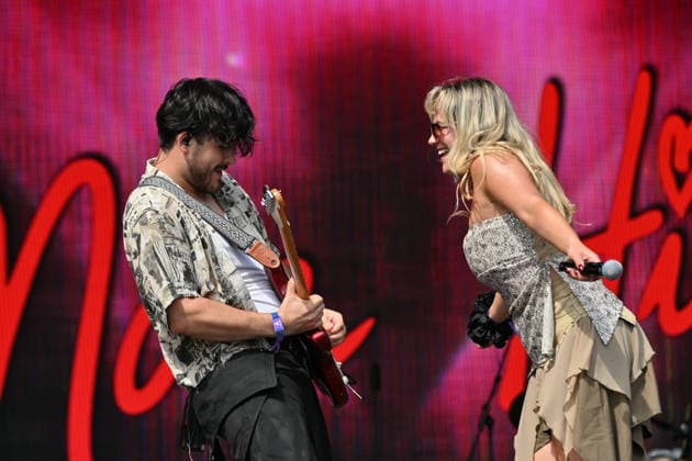 Entertainment Bilder des Tages Mae Hill and her Guitarist Performing at BST Hyde Park, London on the 10th July 2026 Mae Hill and her Guitarist Performing at BST Hyde Park, London on the 10th July 2026, Credit:Laura Rose Avalon United Kingdom, London  Copyright: xLauraxRosex xAvalonx 1115747306