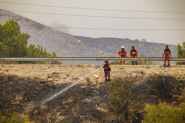 Forest fire kills at least 12 in southern Spain ALMERIA, SPAIN - JULY 10: Forest fire extinguishing operations are ongoing in the Los Gallardos district of Almeria, Spain on July 10, 2026. At least 12 people were killed in a forest fire that broke out Thursday in Los Gallardos municipality in Almeria province in Spain’s southern Andalusia region, broadcaster RTVE reported. According to Andalusia’s emergency services, the victims were found in a hamlet of the neighboring municipality of Bedar, with some discovered inside vehicles engulfed by the flames. Chema Artero Anadolu Almeria Spain. Editorial use only. Please get in touch for any other usage.  Copyright: x2026xAnadoluxChemaxArterox