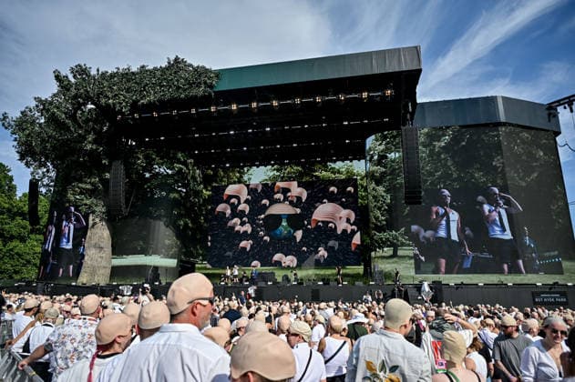 Bald caps record attempt at BST Hyde Park Fans wearing Bald Head Caps attend Pitbull Headliner at BST Hyde Park London, 10th July 2026, Credit:Thepinkrosephotographyltd Laura Rose Avalon  Copyright: xThepinkrosephotographyltdx xLauraxRosex xAvalonx 1115763265