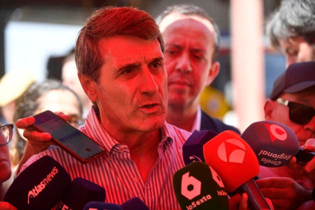 Wildfire in Los Gallardos, Almería: The Andalusian government delegate, Pedro Fernández, visits the Forward Command Post on July 10, 2026, in Los Gallardos, Almería, Andalusia, Spain. The wildfire that broke out this Thursday, July 9, in the Almería town of Los Gallardos has left eleven dead and eight injured, four of them seriously, according to the latest update, which notes that efforts are ongoing to determine whether there may be more victims, as 19 people are currently missing. In addition, some 200 personnel from the Military Emergency Unit (UME) have been deployed around the wildfire, which is spreading rapidly. JULY 10, 2026 Javi Carrión 10 07 2026 Los Gallardos, Almería, Andaluci Los Gallardos, Almería, Andaluci Spain  Copyright: xJavixCarrionx 7658276