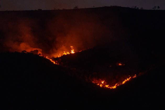 Fire in Los Gallardos, Almería: Nighttime images of the wildfire in Los Gallardos, Almería, on July 10, 2026, in Los Gallardos, Almería, Andalusia, Spain. The wildfire that broke out this Thursday, July 9, in the Almería town of Los Gallardos has left eleven dead and eight injured, four of them seriously, according to the latest update, which notes that efforts are ongoing to determine whether there may be more victims, as 19 people are currently missing. In addition, some 200 personnel from the Military Emergency Unit (UME) have been deployed around the wildfire, which is showing an unfavorable trend. JULY 10, 2026 Francisco J Los Gallardos, Almería, Andalusia Los Gallardos, Almería, Andalusia Spain  Copyright: xFranciscoxJ.xOlmox 7658441