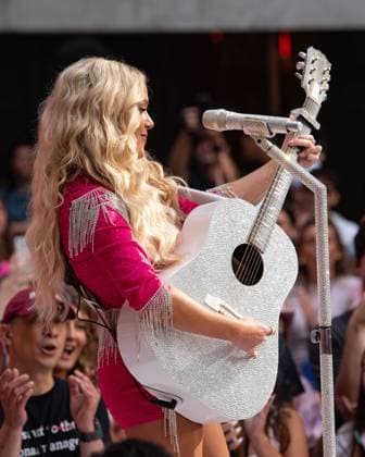 Megan Moroney on stage for Citi Concert Series on NBC TODAY with Megan Moroney, Rockefeller Plaza, New York, NY, July 10, 2026. Photo By: Simon Lindenblatt Everett Collection Citi Concert Series on NBC TODAY with Megan Moroney PUBLICATIONXNOTxINxCANxCHNxFRAxITAxJPNxNORxPOLxRUSxESPxUKxUSA
