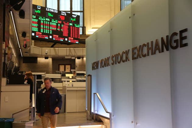(260710) -- NEW YORK, July 10, 2026 -- A trader walks on the trading floor of the New York Stock Exchange in New York, the United States, on July 10, 2026. U.S. stocks ended higher on Friday. The Dow Jones Industrial Average rose 149.6 points, or 0.29 percent, to 52,637.01. The S&P 500 added 31.75 points, or 0.42 percent, to 7,575.39. The Nasdaq Composite Index increased by 74.72 points, or 0.29 percent, to 26,281.61. ) U.S.-NEW YORK-STOCK-RISE LiuxYanan 