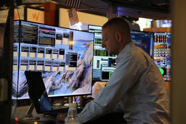 (260710) -- NEW YORK, July 10, 2026 -- A trader works on the trading floor of the New York Stock Exchange in New York, the United States, on July 10, 2026. U.S. stocks ended higher on Friday. The Dow Jones Industrial Average rose 149.6 points, or 0.29 percent, to 52,637.01. The S&P 500 added 31.75 points, or 0.42 percent, to 7,575.39. The Nasdaq Composite Index increased by 74.72 points, or 0.29 percent, to 26,281.61. ) U.S.-NEW YORK-STOCK-RISE LiuxYanan 