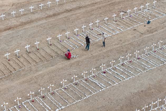 Emergency cemetery opens in Venezuela after deadly earthquakes LA GUAIRA, VENEZUELA - JULY 10: An aerial view of the mass grave at the La Esperanza Cemetery located along the highway connecting Catia La Mar and Carayaca, as it was opened under emergency measures following the June 24 earthquakes to bury the bodies of hundreds of people whose relatives could not be reached, in La Guaira, Venezuela on July 10, 2026. Alongside identified victims, hundreds of unidentified bodies were also laid to rest at the cemetery. Cem Tekkesinoglu Anadolu La Guaira Venezuela. Editorial use only. Please get in touch for any other usage.  Copyright: x2026xAnadoluxCemxTekkesinoglux