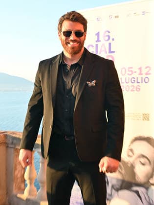 Can Yaman was a guest and awarded as Best International Social Actor at the 2026 Social Film Festival. Can Yaman at the Photocall of the 2026 Social Film Festival. Vico Equense Italy Copyright: xAntoninoxD’Espositox xSOPAxImagesx DSC_5883