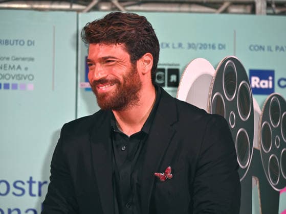 Can Yaman was a guest and awarded as Best International Social Actor at the 2026 Social Film Festival. Can Yaman seen on stage prior to receiving his Best International Social Actor award at the 2026 Social Film Festival. Vico Equense Italy Copyright: xAntoninoxD’Espositox xSOPAxImagesx DSC_6704