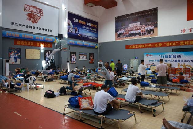 CANGNAN, CHINA - JULY 10: Residents gather at a shelter to take shelter from Typhoon Bavi on July 10, 2026 in Cangnan County, Wenzhou City, Zhejiang Province of China. China s State Flood Control and Drought Relief Headquarters on July 10 raised its emergency response for flood control and typhoon prevention in Zhejiang and Fujian provinces from Level III to Level II.  Copyright: xChinaxNewsxServicex 111653560537
