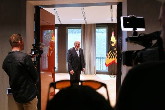 Berlin, Deutschland, 10.07.2026: Spreebogen: Bundespräsident Frank-Walter Steinmeier nimmt Amtsgeschäfte am Spreebogen auf: Erster Tag in seinem neuen Amtszimmer *** Berlin, Germany, July 10, 2026, Spreebogen: Federal President Frank Walter Steinmeier Begins Official Duties at the Spreebogen; First Day in His New Office Copyright: xdtsxNachrichtenagenturx dts_127026