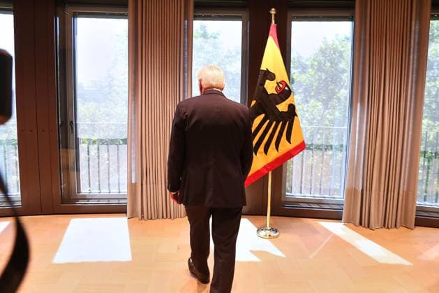 Berlin, Deutschland, 10.07.2026: Spreebogen: Bundespräsident Frank-Walter Steinmeier nimmt Amtsgeschäfte am Spreebogen auf: Erster Tag in seinem neuen Amtszimmer *** Berlin, Germany, July 10, 2026, Spreebogen: Federal President Frank Walter Steinmeier Begins Official Duties at the Spreebogen; First Day in His New Office Copyright: xdtsxNachrichtenagenturx dts_127029