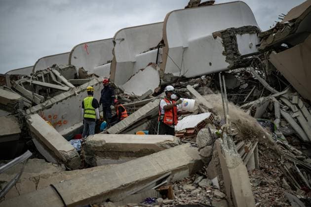 Aftermath of the earthquakes in Venezuela LA GUAIRA, VENEZUELA - JULY 10: Search and rescue operations continue at Caravellada and Cariba in La Guaira, Venezuela on July 10, 2026. Cem Tekkesinoglu Anadolu La Guaira Venezuela. Editorial use only. Please get in touch for any other usage.  Copyright: x2026xAnadoluxCemxTekkesinoglux