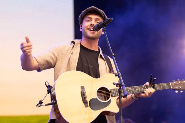 10.07.2026, Locarno, Piazza Grande, Moon and Stars, eifachBEN Locarno Piazza Grande Ticino Switzerland *** July 10, 2026, Locarno, Piazza Grande, Moon and Stars, eifachBEN Locarno Piazza Grande Ticino Switzerland Copyright: xJustPictures.ch AlexanderxRaemyx jp-de-AlRa-DSC04751
