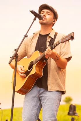 10.07.2026, Locarno, Piazza Grande, Moon and Stars, eifachBEN Locarno Piazza Grande Ticino Switzerland *** July 10, 2026, Locarno, Piazza Grande, Moon and Stars, eifachBEN Locarno Piazza Grande Ticino Switzerland Copyright: xJustPictures.ch AlexanderxRaemyx jp-de-AlRa-DSC04737