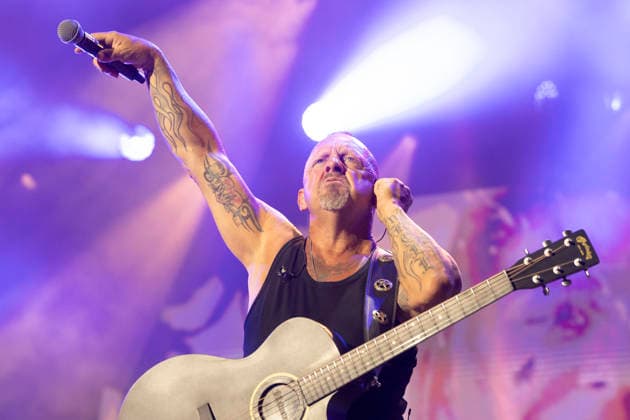 10.07.2026, Locarno, Piazza Grande, Moon and Stars, Gölä Locarno Piazza Grande Ticino Switzerland *** July 10, 2026, Locarno, Piazza Grande, Moon and Stars, Gölä Locarno Piazza Grande Ticino Switzerland Copyright: xJustPictures.ch AlexanderxRaemyx jp-de-AlRa-DSC05354