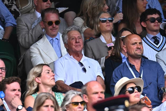 2026 Wimbledon - Semi-Final - Celebrities in the Stands Actor Dustin Hoffman during the semi final match at the 2026 Wimbledon Championships at the AELTC in London, Great Britain, on July 10, 2026. Photo by Corinne Dubreuil ABACAPRESS.COM LONDON United Kingdom  Copyright: xDubreuilxCorinne ABACAx
