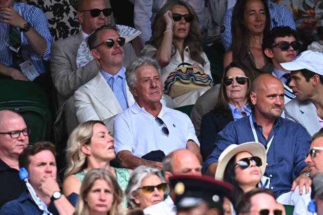 2026 Wimbledon - Semi-Final - Celebrities in the Stands Actor Dustin Hoffman during the semi final match at the 2026 Wimbledon Championships at the AELTC in London, Great Britain, on July 10, 2026. Photo by Corinne Dubreuil ABACAPRESS.COM LONDON United Kingdom  Copyright: xDubreuilxCorinne ABACAx
