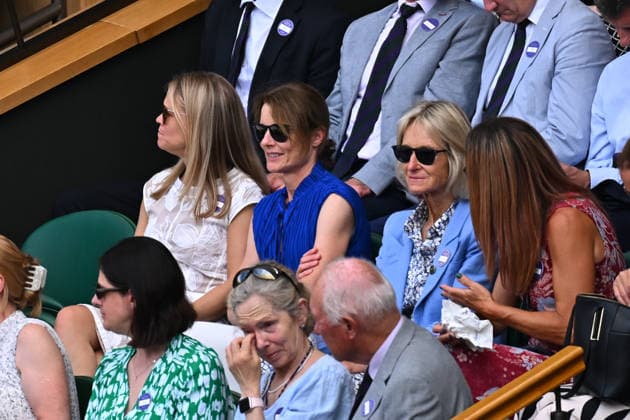2026 Wimbledon - Semi-Final - Celebrities in the Stands Arthur Fery’s mother (blue) during the semi final match at the 2026 Wimbledon Championships at the AELTC in London, Great Britain, on July 10, 2026. Photo by Corinne Dubreuil ABACAPRESS.COM LONDON United Kingdom  Copyright: xDubreuilxCorinne ABACAx