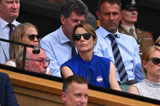 2026 Wimbledon - Semi-Final - Celebrities in the Stands Arthur Fery’s mother (blue) during the semi final match at the 2026 Wimbledon Championships at the AELTC in London, Great Britain, on July 10, 2026. Photo by Corinne Dubreuil ABACAPRESS.COM LONDON United Kingdom  Copyright: xDubreuilxCorinne ABACAx