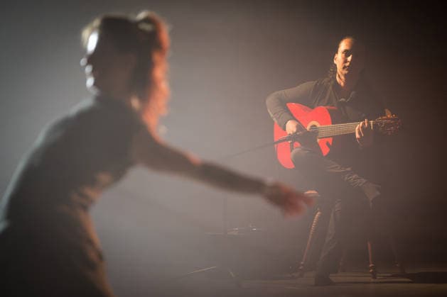 The performance Smoke and Mirrors by Italian dancer Francesca Amy Amante (left) and Czech flamenco guitarist Filip Zubak (right) at the Tanecni Lipnice festival (Lipnice Dance Festival) took place at Lipnice nad Sazavou Castle, Czech Republic, on July 10, 2026. (CTKxPhoto JaroslavxSvoboda) CTKPhotoP2026071007816  CTKPhotoP2026071007816