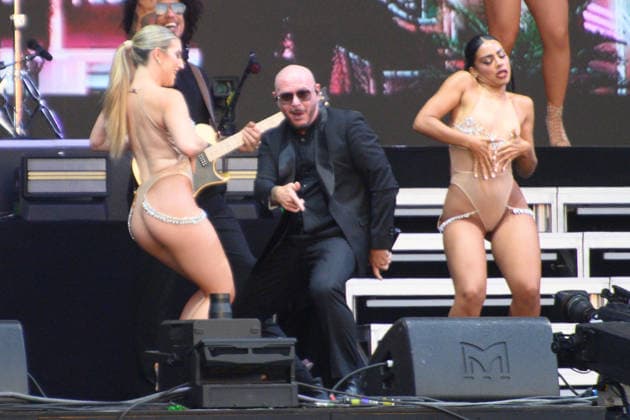 Pitbull headlines BST Hyde Park, London, UK - Fri 10 Jul 2026 American singer-songwriter Pitbull (born Armando Christian PÃ rez) headlines on the Great Oak Stage at BST Hyde Park Festival in Hyde Park in London, England, UK on Friday 10 July 2026., Credit:Justin Ng Avalon UK, England, London, Hyde Park  Copyright: xJustinxNgx xAvalonx 1115819885