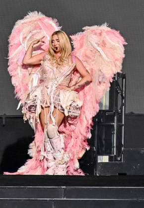 Kesha performing at BST Hyde Park, London, UK, 10 July 2026 Kesha performing at BST Hyde Park, London, UK, 10 July 2026., Credit:Laura Rose Avalon  Copyright: xLauraxRosex xAvalonx 1115827490