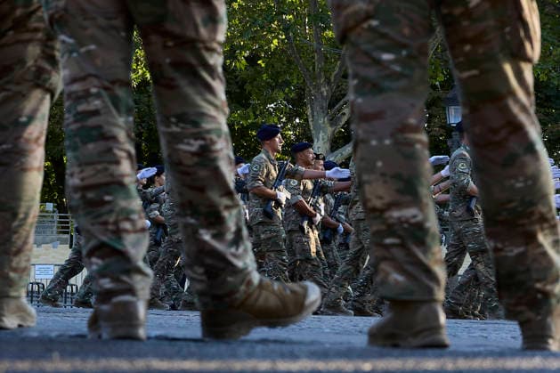 Rehearsal for July 14th 2026 Military Parade on the Champs-Elysees - Paris Rehearsal for July 14th 2026 Military Parade on the Champs-Elysees, in Paris, France, on July 11, 2026. Thirty-six foreign nations and over 6,000 soldiers will be on the Champs-elysees for the 2026 edition of the July 14th parade. Some 500 soldiers from member countries of the Volunteer Coalition and twenty-five Ukrainian soldiers will lead the traditional July 14 military parade on the Champs-Élysees, in front of about 30 heads of state and government. Photo by Jean Pierre Nguyen Van Hai Barbier ABACAPRESS.COM Paris France  Copyright: xNguyenxVanxHai-BarbierxJeanxPierre ABACAx