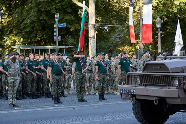 Rehearsal for July 14th 2026 Military Parade on the Champs-Elysees - Paris Rehearsal for July 14th 2026 Military Parade on the Champs-Elysees, in Paris, France, on July 11, 2026. Thirty-six foreign nations and over 6,000 soldiers will be on the Champs-elysees for the 2026 edition of the July 14th parade. Some 500 soldiers from member countries of the Volunteer Coalition and twenty-five Ukrainian soldiers will lead the traditional July 14 military parade on the Champs-Élysees, in front of about 30 heads of state and government. Photo by Jean Pierre Nguyen Van Hai Barbier ABACAPRESS.COM Paris France  Copyright: xNguyenxVanxHai-BarbierxJeanxPierre ABACAx