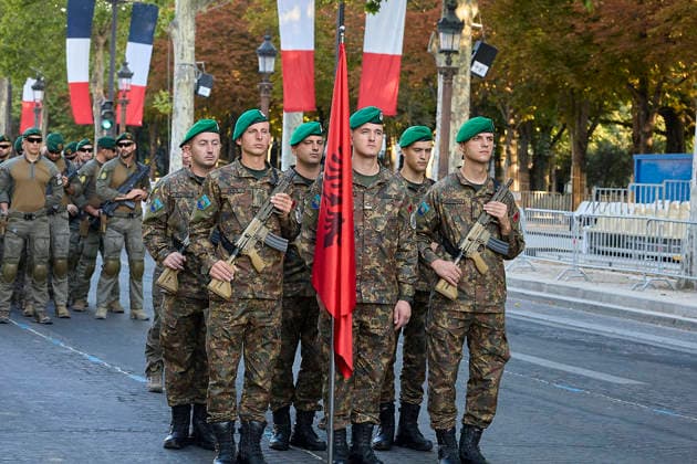 Rehearsal for July 14th 2026 Military Parade on the Champs-Elysees - Paris Rehearsal for July 14th 2026 Military Parade on the Champs-Elysees, in Paris, France, on July 11, 2026. Thirty-six foreign nations and over 6,000 soldiers will be on the Champs-elysees for the 2026 edition of the July 14th parade. Some 500 soldiers from member countries of the Volunteer Coalition and twenty-five Ukrainian soldiers will lead the traditional July 14 military parade on the Champs-Élysees, in front of about 30 heads of state and government. Photo by Jean Pierre Nguyen Van Hai Barbier ABACAPRESS.COM Paris France  Copyright: xNguyenxVanxHai-BarbierxJeanxPierre ABACAx