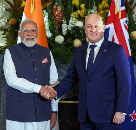 PM Modi, New Zealand PM Christopher Luxon Shake Hands During Delegation-Level Talks in Auckland Auckland New Zealand , Jul 11 (ANI): Prime Minister Narendra Modi shakes hands with New Zealand Prime Minister Christopher Luxon during their delegation-level talks with at the Government House, in Auckland on Saturday. (Narendra Modi Photo Gallery ANI Photo) Auckland New Zealand Copyright: xANIx ANI_20260711006