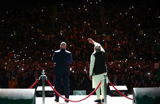 RECORD DATE NOT STATED PM Modi with New Zealand PM Christopher Luxon during a community programme Auckland New Zealand , Jul 11 (ANI): Prime Minister Narendra Modi with New Zealand Prime Minister Christopher Luxon during a community programme, in Auckland on Saturday. (@narendramodi X ANI Photo) Auckland New Zealand Copyright: xANIx ANI_20260711136