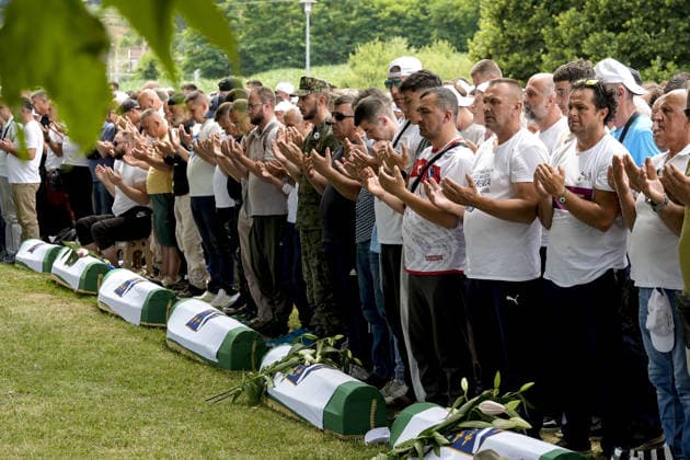Funeral prayers held, 10 more Srebrenica genocide victims laid to rest SREBRENICA, BOSNIA AND HERZEGOVINA - JULY 11 : Funeral ceremony were held and 10 victims of the 1995 genocide were laid to rest at the Srebrenica-Potocari Memorial Cemetery in Srebrenica, Bosnia and Herzegovina on July 11, 2026. Thousands of people gathered at the site in the early hours of morning to pay their respects to the victims. The collective funeral prayer was led by Husein Kavazovic<!--TgQPHd --><!--TgQPHd false, ,false --><!--TgQPHd g 11x982h21 , ,0, ErcICvcHQUppVDR0SktELTVoQ3kyUlpqYkU3T2gzSmg5Wk5XZHdvM2lOZ1pmUjEyWldzQTl0bFBZdGNpR1BwNldYMDNKUWlmWkNXTWdWWmYxOXhtajJMRDVwVTAySnRIVndtVi1hSklUeW9MaWZxeW1ZWE1tT2pnODdXZzZLQW5wNjNST292NzE0cTZ0ZVotekFZSVVI  Copyright: x2026xAnadoluxSamirxJordamovicx