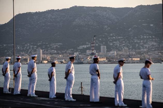 Return of the Charles de Gaulle Aircraft Carrier PHOTOPQR NICE MATIN Camille Dodet Toulon July 11, 2026 Photo PQR Camille Dodet Var Matin July 11, 2026 The Charles de Gaulle aircraft carrier returns to Toulon Harbor after 5 months and a half in the Gulf of Oman. This is the second-longest mission the nuclear-powered aircraft carrier has undertaken. Toulon, France, July 11, 2026. The aircraft carrier **Charles de Gaulle* is returning to the roadstead of Toulon after five and a half months in the Gulf of Oman. This is the second-longest mission the nuclear-powered aircraft carrier has undertaken. Toulon, France  Copyright: xPHOTOPQR NICExMATIN MAXPPPxCamillexDodetx 20260711NIM8664 20260711NIM8664