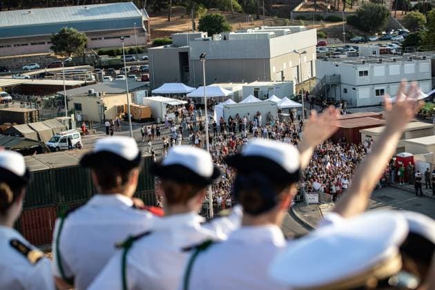 Return of the Charles de Gaulle Aircraft Carrier PHOTOPQR NICE MATIN Camille Dodet Toulon July 11, 2026 Photo PQR Camille Dodet Var Matin July 11, 2026 The Charles de Gaulle aircraft carrier returns to Toulon Harbor after 5 months and a half in the Gulf of Oman. This is the second-longest mission the nuclear-powered aircraft carrier has undertaken. Toulon, France, July 11, 2026. The aircraft carrier **Charles de Gaulle* is returning to the roadstead of Toulon after five and a half months in the Gulf of Oman. This is the second-longest mission the nuclear-powered aircraft carrier has undertaken. Toulon, France  Copyright: xPHOTOPQR NICExMATIN MAXPPPxCamillexDodetx 20260711NIM8675 20260711NIM8675