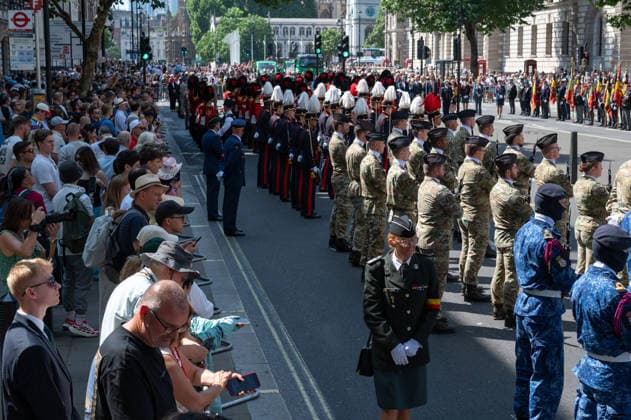 Belgian Armed Forces parade at the Cenotaph at the annual London ceremony - 11 ul 2026 Belgian armed troops in formation during the annual Belgian parade at the Cenotaph. Belgian servicemen marched through Whitehall during the annual Belgian Parade at the Cenotaph in central London. The ceremony, held on the Saturday preceding Belgian National Day, commemorates the service and sacrifice of Belgian and British soldiers during the First and Second World Wars and celebrates the enduring friendship between the two nations. Belgium is the only non-Commonwealth country granted the honour of marching armed troops through central London, a tradition established by King George V in 1934. The ceremony includes a wreath laying at the Cenotaph followed Copyright: xAndreaxDomeniconix xSOPAxImagesx ADOMENICONI_BELGIAN_WREATH_Z62_2078