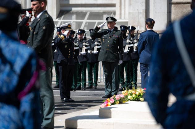 Belgian Armed Forces parade at the Cenotaph at the annual London ceremony - 11 ul 2026 Belgian dignitaries lay a wreath at the Cenotaph during the annual Belgian parade. Belgian servicemen marched through Whitehall during the annual Belgian Parade at the Cenotaph in central London. The ceremony, held on the Saturday preceding Belgian National Day, commemorates the service and sacrifice of Belgian and British soldiers during the First and Second World Wars and celebrates the enduring friendship between the two nations. Belgium is the only non-Commonwealth country granted the honour of marching armed troops through central London, a tradition established by King George V in 1934. The ceremony includes a wreath laying at the Cenotaph followed Copyright: xAndreaxDomeniconix xSOPAxImagesx ADOMENICONI_BELGIAN_WREATH_Z62_2150