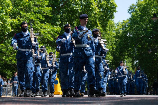 Belgian Armed Forces parade at the Cenotaph at the annual London ceremony - 11 ul 2026 Belgian armed troops march during the annual Belgian parade at the Cenotaph. Belgian servicemen marched through Whitehall during the annual Belgian Parade at the Cenotaph in central London. The ceremony, held on the Saturday preceding Belgian National Day, commemorates the service and sacrifice of Belgian and British soldiers during the First and Second World Wars and celebrates the enduring friendship between the two nations. Belgium is the only non-Commonwealth country granted the honour of marching armed troops through central London, a tradition established by King George V in 1934. The ceremony includes a wreath laying at the Cenotaph followed by a m Copyright: xAndreaxDomeniconix xSOPAxImagesx ADOMENICONI_BELGIAN_WREATH_Z62_2300
