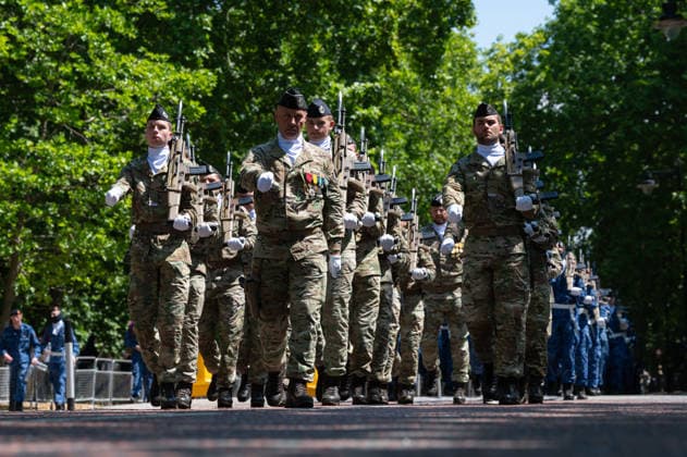 Belgian Armed Forces parade at the Cenotaph at the annual London ceremony - 11 ul 2026 Belgian armed troops march during the annual Belgian parade at the Cenotaph. Belgian servicemen marched through Whitehall during the annual Belgian Parade at the Cenotaph in central London. The ceremony, held on the Saturday preceding Belgian National Day, commemorates the service and sacrifice of Belgian and British soldiers during the First and Second World Wars and celebrates the enduring friendship between the two nations. Belgium is the only non-Commonwealth country granted the honour of marching armed troops through central London, a tradition established by King George V in 1934. The ceremony includes a wreath laying at the Cenotaph followed by a m Copyright: xAndreaxDomeniconix xSOPAxImagesx ADOMENICONI_BELGIAN_WREATH_Z62_2275