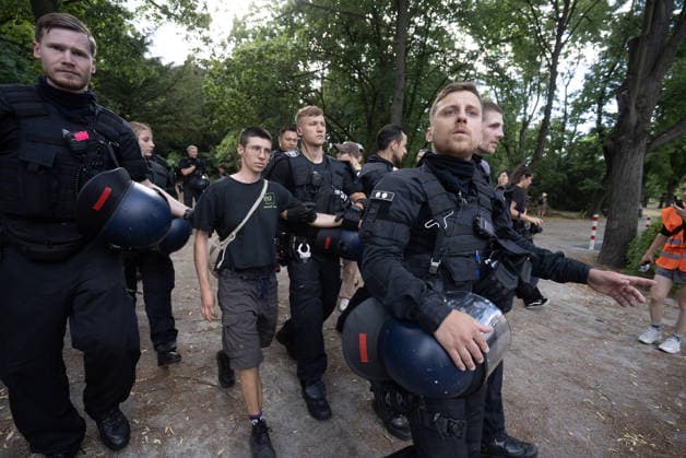 Pro-Palestine activists protest outside Rheinmetall weapons factory in Berlin BERLIN, GERMANY - JULY 11: Police officers take an activist into custody during a demonstration outside a Rheinmetall weapons production facility in the Wedding district of Berlin, Germany, on July 11, 2026. Hundreds of anti-war and pro-Palestine protesters gathered to voice their opposition to the defense company s operations, leading to several interventions by the police. Ilkin Eskipehlivan Anadolu Berlin Germany. Editorial use only. Please get in touch for any other usage.  Copyright: x2026xAnadoluxIlkinxEskipehlivanx