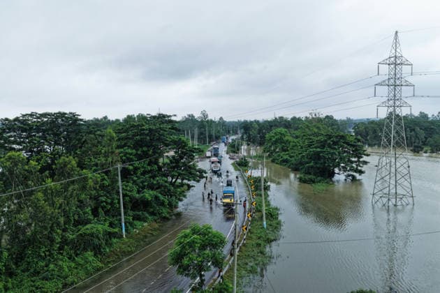 July 11, 2026, Satkania, Chattogram, Bangladesh: July 11, 2026 Ã¢â‚¬ Satkania, Chattogram, Bangladesh: Buses and other vehicles travel through floodwater covering part of the Chittagong-CoxÃ¢â‚¬â ¢s Bazar highway. Severe flooding has inundated roads and surrounding land across Chattogram Division, where at least 39 people have died and more than 928,000 have been affected. Satkania Bangladesh - ZUMAh178 20260711_zip_h178_074 Copyright: xMuhammadxAmdadxHossainx