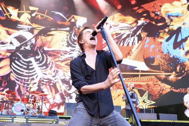 11.07.2026, Die Toten Hosen, Sänger Campino, im Konzert live im Olympiastadion, Berlin, Abschiedstour ãTrink aus wir, müssen gehenÒ live, bgl, Andreas Frege, Berlin *** July 11, 2026, Die Toten Hosen, singer Campino, live in concert at the Olympic Stadium, Berlin, farewell tour Let’s drink up, we have to go, live, bgl, Andreas Frege, Berlin