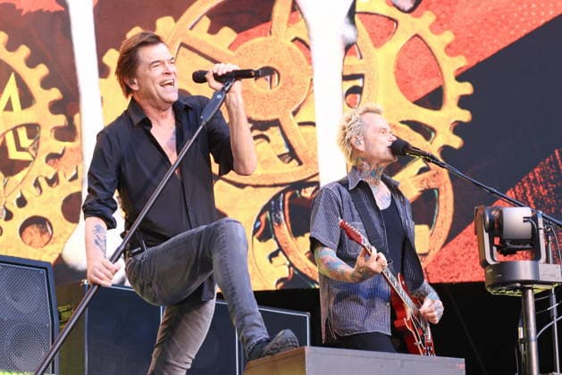11.07.2026, Die Toten Hosen, Sänger Campino, im Konzert live im Olympiastadion, Berlin, Abschiedstour ãTrink aus wir, müssen gehenÒ live, bgl, Andreas Frege, Berlin *** July 11, 2026, Die Toten Hosen, singer Campino, live in concert at the Olympic Stadium, Berlin, farewell tour Let’s drink up, we have to go, live, bgl, Andreas Frege, Berlin