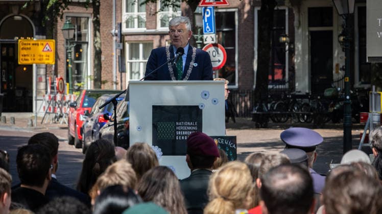 Srebrenica genocide victims commemorated on 31st anniversary in The Hague THE HAGUE, NETHERLANDS - JULY 11: Mayor of The Hague Jan van Zanen makes a speech as hundreds of attendees, including Dutch Defense Minister Dilan Yesilgoz (not seen), Dutch Chief of Defense Onno Eichelsheim (not seen), and various diplomats, gather for an 11-kilometer symbolic Peace March held in memory of the 1995 Srebrenica genocide victims on its 31st anniversary, in The Hague, Netherlands, on July 11, 2026. Abdullah Asiran Anadolu The Hague Netherlands. Editorial use only. Please get in touch for any other usage.  Copyright: x2026xAnadoluxAbdullahxAsiranx