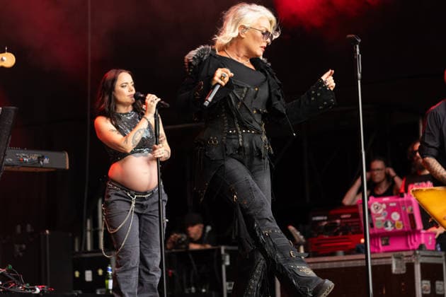 11.07.2026, Locarno, Piazza Grande, Moon and Stars 2026 Locarno: Kim Wilde, Scarlett Wilde (backing vocals) and Kim Wilde (lead vocals) Locarno Piazza Grande Ticino Switzerland *** July 11, 2026, Locarno, Piazza Grande, Moon and Stars 2026 Locarno: Kim Wilde, Scarlett Wilde on backing vocals, and Kim Wilde on lead vocals; Locarno, Piazza Grande, Ticino, Switzerland Copyright: xJustPictures.ch FrancescoxMinghettix 1079644740st