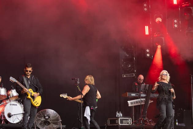 11.07.2026, Locarno, Piazza Grande, Moon and Stars 2026 Locarno: Kim Wilde, Neil Jones (guitar), Paul Cooper (bass), Steve Power (Keyboards) and Kim Wilde (lead vocals) Locarno Piazza Grande Ticino Switzerland *** July 11, 2026, Locarno, Piazza Grande, Moon and Stars 2026 Locarno: Kim Wilde, Neil Jones on guitar, Paul Cooper on bass, Steve Power on keyboards, and Kim Wilde on lead vocals; Locarno, Piazza Grande, Ticino, Switzerland Copyright: xJustPictures.ch FrancescoxMinghettix 1079644830st