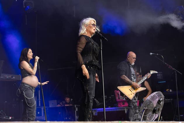 11.07.2026, Locarno, Piazza Grande, Moon and Stars 2026 Locarno: Kim Wilde, Scarlett Wilde (backing vocals), Kim Wilde (lead vocals) and Ricky Wilde (keyboards, guitar, backing vocals) Locarno Piazza Grande Ticino Switzerland *** July 11, 2026, Locarno, Piazza Grande, Moon and Stars 2026 Locarno: Kim Wilde, Scarlett Wilde (backing vocals), Kim Wilde (lead vocals), and Ricky Wilde (keyboards, guitar, backing vocals) at Piazza Grande in Locarno, Ticino, Switzerland Copyright: xJustPictures.ch FrancescoxMinghettix 1079645710st