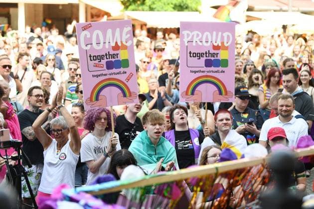 Erster CSD in Wesel unter dem Motto Nie wieder still ** NUR FÜR REDAKTIONELLE ZWECKE ** EDITORIAL USE ONLY **<p>Erster CSD in Wesel unter dem Motto Nie wieder still, am Samstag, 11.07.2026 in Wesel. Der Zug führt vom Großen Markt bis zum Berliner Tor, Deutschland NRW Wesel Copyright: MarkusxJoosten *** First CSD in Wesel under the slogan Never Silent Again ** FOR EDITORIAL USE ONLY ** EDITORIAL USE ONLY ** p First CSD in Wesel under the slogan Never Silent Again, on Saturday, July 11, 2026, in Wesel. The parade will proceed from the Großer Markt to the Berliner Tor, Germany, North Rhine-Westphalia, Wesel. Copyright MarkusxJoosten Copyright: MarkusxJoosten doc86oatrb5zsy7p3m9l0p ,EDITORIAL USE ONLY